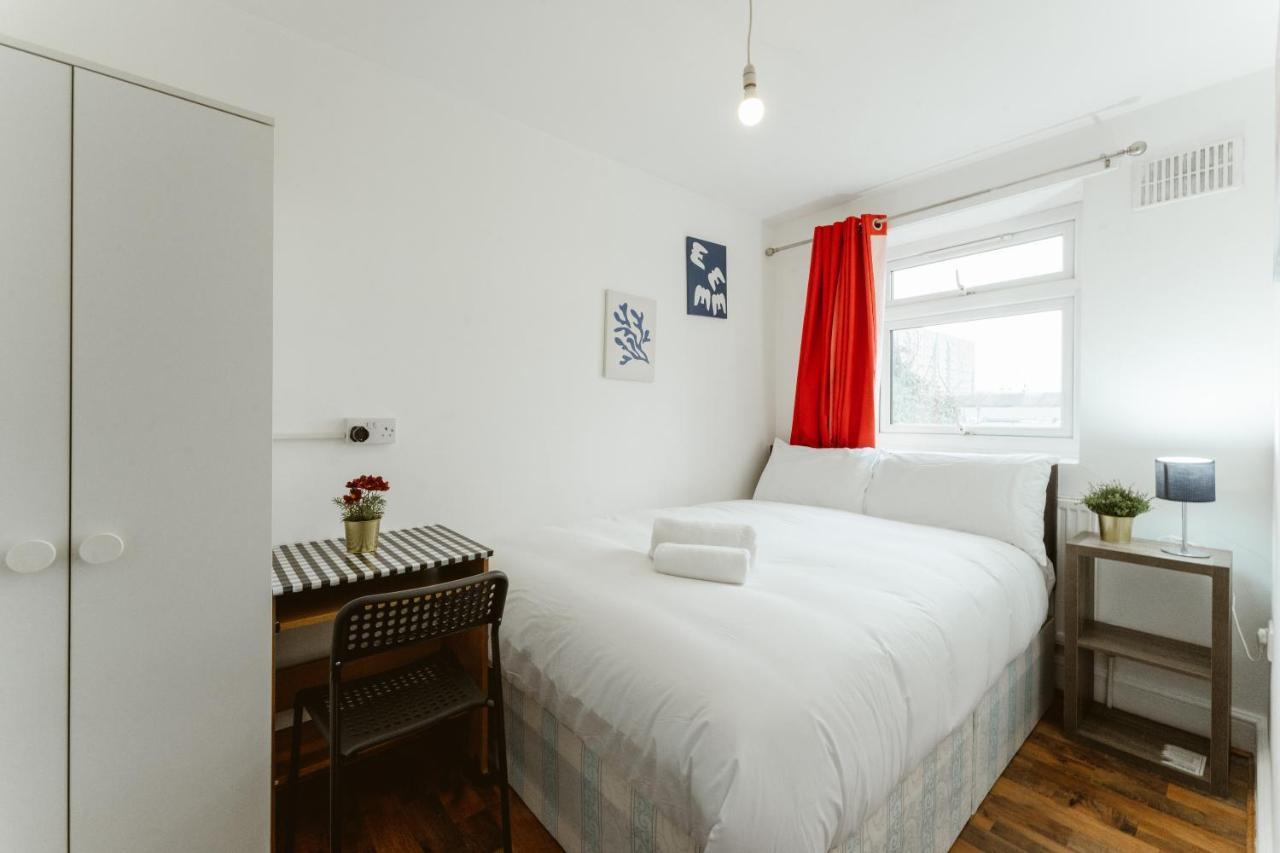 Upton Park Bedrooms 25 Min To Central Лондон Экстерьер фото